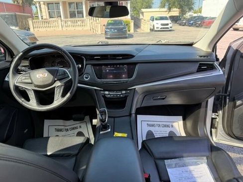 Used 2017 Cadillac XT5 Luxury FWD image 14