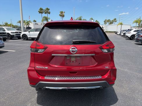 Used 2017 Nissan Rogue SL FWD image 6