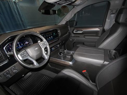 Used 2025 Chevrolet Silverado 1500 RST w/ All Star Edition Plus AWD/4WD image 2