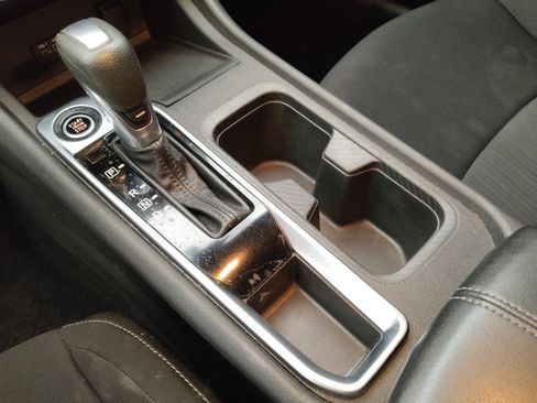 Used 2020 Nissan Sentra SV FWD image 26