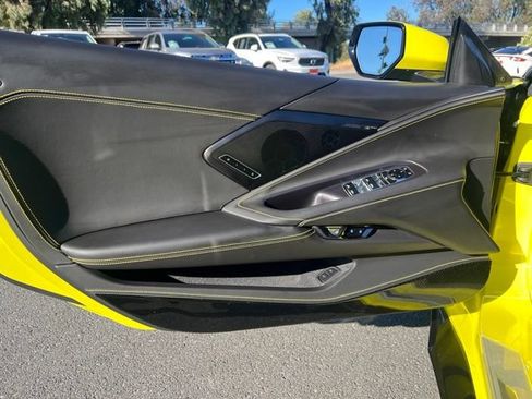 Used 2023 Chevrolet Corvette Stingray Premium Conv w/ Z51 Performance Package RWD image 25