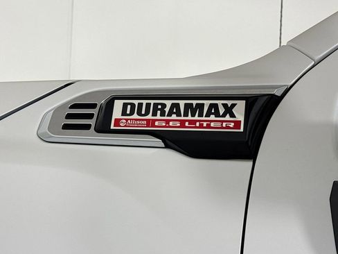 Used 2024 GMC Sierra 2500 Denali w/ Denali Reserve Package image 11