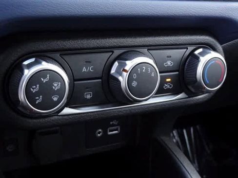 Used 2023 Nissan Versa SV image 22