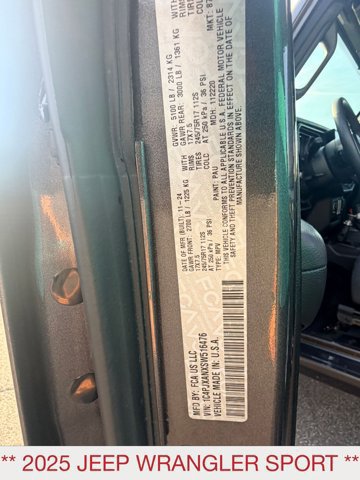 Certified 2025 Jeep Wrangler Sport AWD/4WD image 18