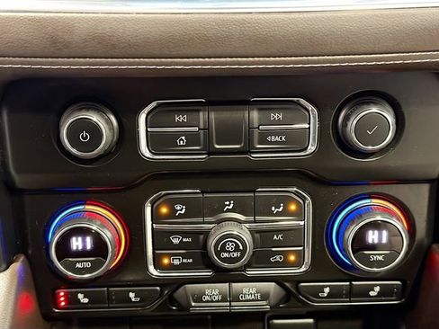 Certified 2023 Chevrolet Tahoe Z71 w/ Luxury Package image 16