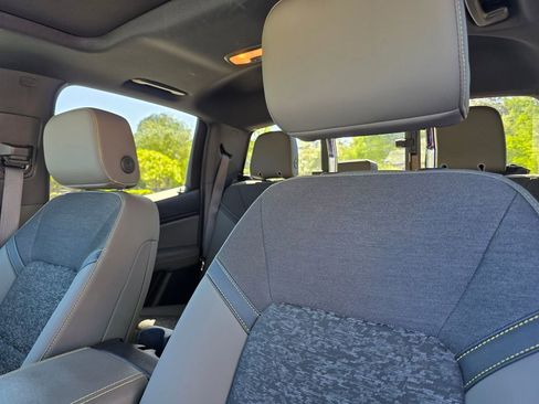 Used 2024 Chevrolet Colorado ZR2 image 13