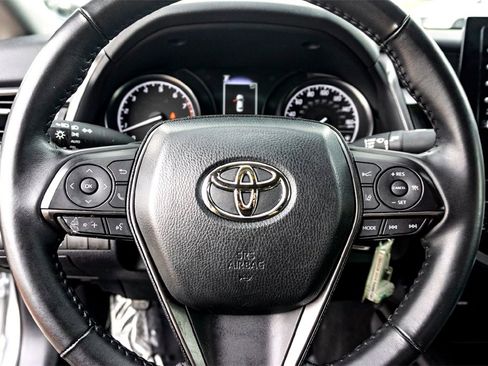 Used 2024 Toyota Camry SE image 17