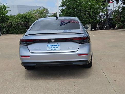 Used 2025 Honda Accord Sport image 6
