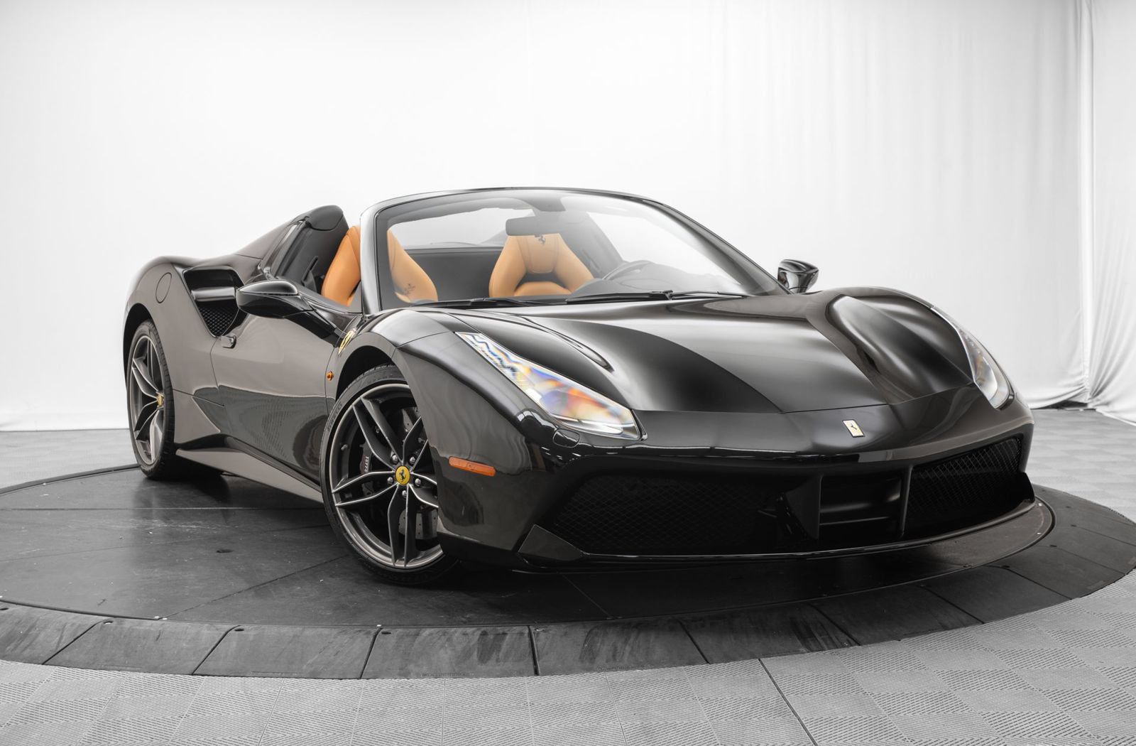 Used 2017 Ferrari 488 Spider RWD image 1