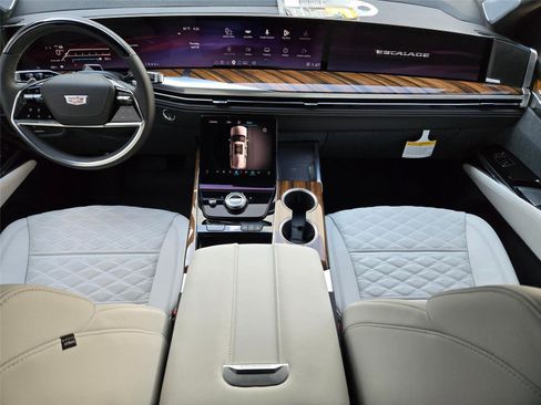 New 2026 Cadillac Escalade Platinum Sport w/ LPO, ONYX Package AWD/4WD image 13