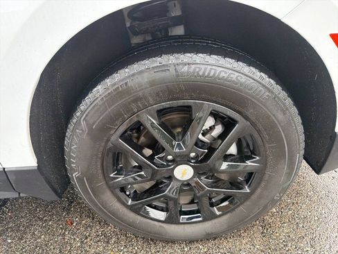 Used 2024 Chevrolet Equinox LS w/ LS Convenience Package AWD/4WD image 31