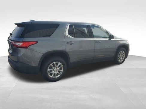 Used 2021 Chevrolet Traverse LS image 5