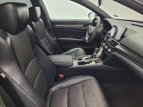 Used 2018 Honda Accord Sport image 21