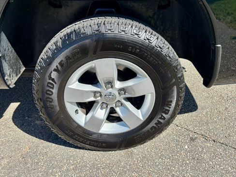 Used 2015 RAM 1500 Tradesman w/ Popular Equipment Group AWD/4WD image 31