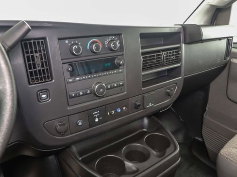 Used 2024 Chevrolet Express 3500 w/ Power Convenience Package image 15