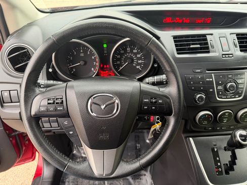 Used 2013 MAZDA MAZDA5 Grand Touring image 16