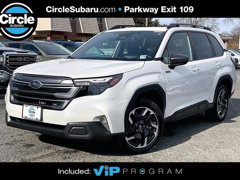 Certified 2025 Subaru Forester Premium image 1