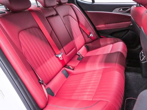 Certified 2025 Genesis G70 2.5T w/ Sport Prestige Package image 17