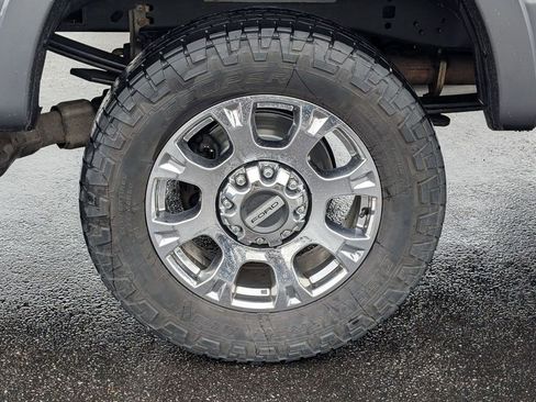 Certified 2021 Ford F250 Lariat w/ Chrome Package image 17