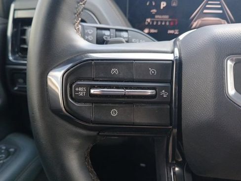 Used 2025 GMC Yukon AT4 w/ AT4 Premium Package AWD/4WD image 24