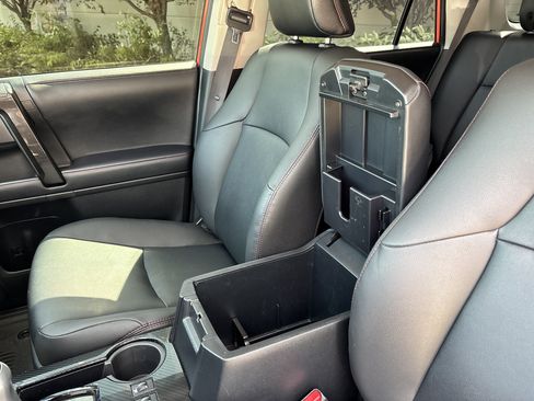 Used 2024 Toyota 4Runner TRD Off-Road Premium w/ Moonroof Package AWD/4WD image 26