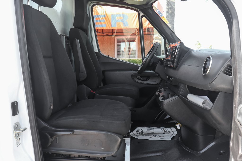 Used 2019 Mercedes-Benz Sprinter 170 image 27