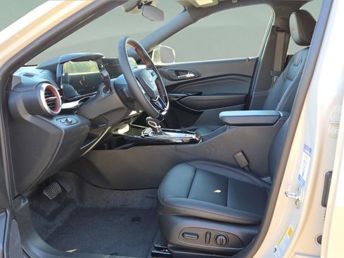 New 2026 Chevrolet Trax RS w/ Driver Confidence Package image 27