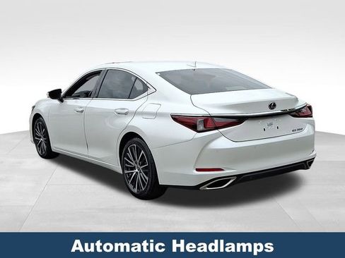 Used 2024 Lexus ES 350 w/ Premium Package image 5