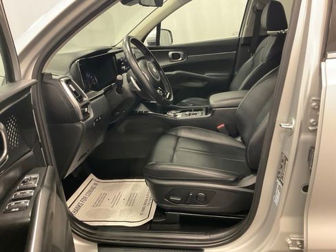 Used 2021 Kia Sorento S FWD image 13