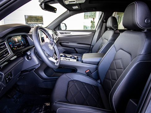 New 2026 Volkswagen Atlas Cross Sport SE image 29