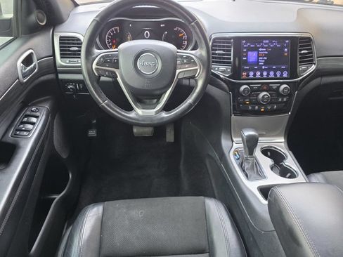 Used 2019 Jeep Grand Cherokee Altitude RWD image 11