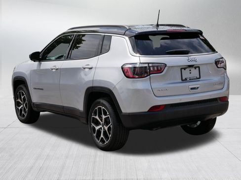 Used 2025 Jeep Compass Limited AWD/4WD image 5