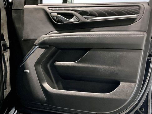 Used 2023 GMC Yukon XL Denali image 25