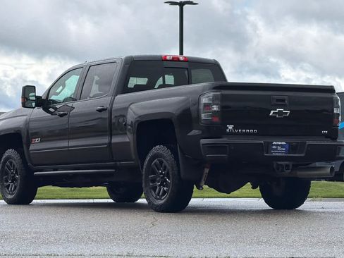 Used 2019 Chevrolet Silverado 2500 LTZ w/ Duramax Plus Package AWD/4WD image 6