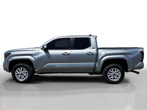 Used 2024 Toyota Tacoma SR5 w/ SR5 Upgrade Package AWD/4WD image 2