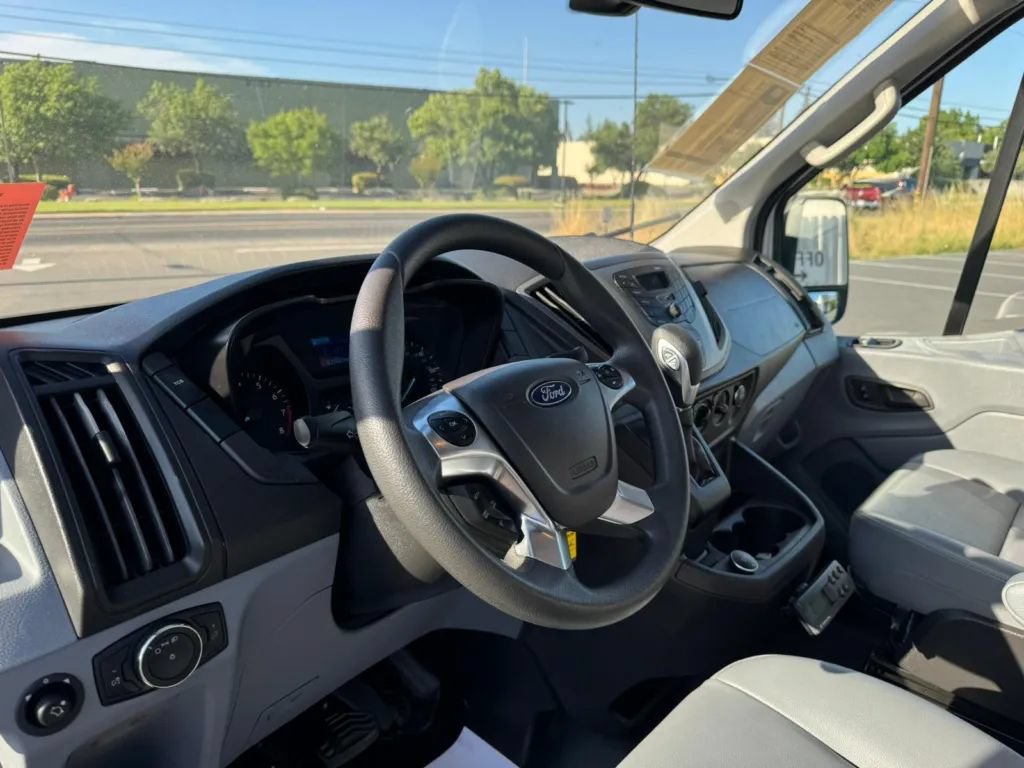 Used 2019 Ford Transit 250 148 Medium Roof RWD image 11