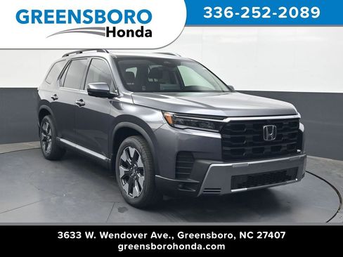 New 2026 Honda Pilot Touring image 1