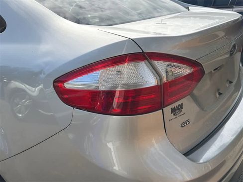 Used 2017 Ford Fiesta SE image 11