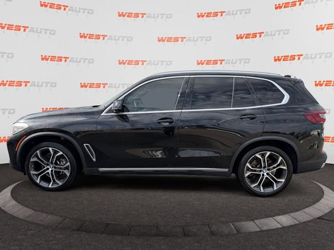 Used 2021 BMW X5 xDrive40i w/ Premium Package 3 AWD/4WD image 2
