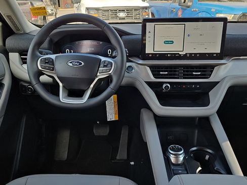 New 2026 Ford Explorer Active w/ Active Comfort Package RWD image 20