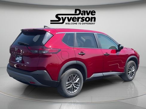 Used 2023 Nissan Rogue S AWD/4WD image 5
