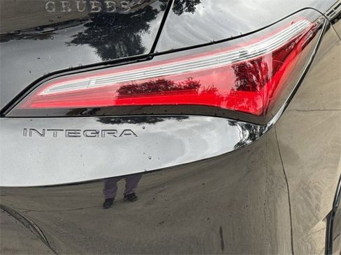 Used 2023 Acura Integra image 6