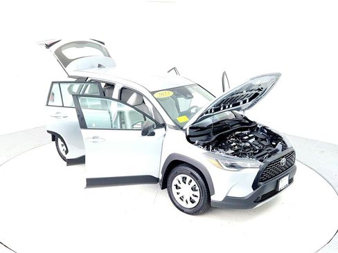 Certified 2023 Toyota Corolla Cross L image 24