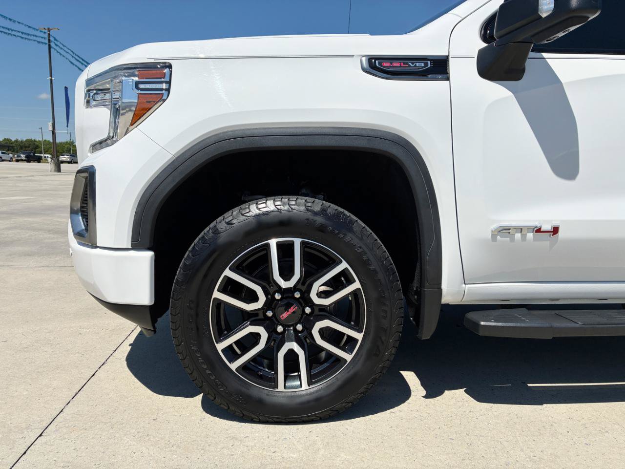 Used 2019 GMC Sierra 1500 AT4 w/ AT4 Premium Package AWD/4WD image 7