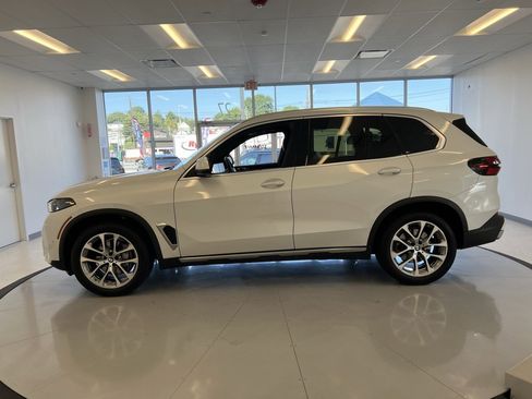 Used 2024 BMW X5 xDrive40i w/ Premium Package image 72