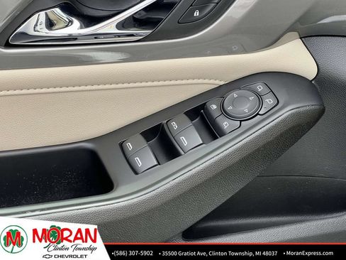 Certified 2023 Chevrolet Traverse LT w/ LT Premium Package AWD/4WD image 18