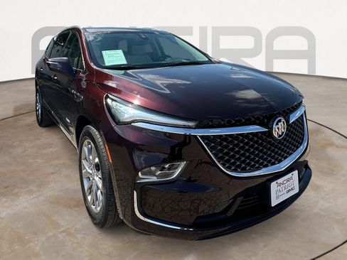 Used 2024 Buick Enclave Avenir w/ Avenir Technology Package image 4