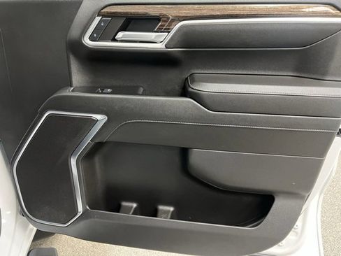 Used 2024 GMC Sierra 1500 Elevation image 57