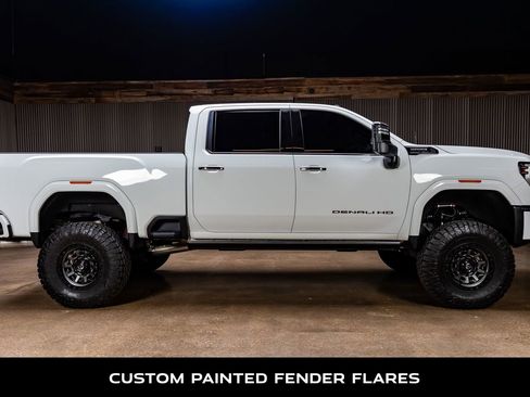 Used 2024 GMC Sierra 2500 Denali Ultimate image 10