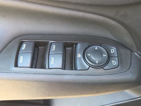 Used 2024 Chevrolet Equinox LT FWD image 24